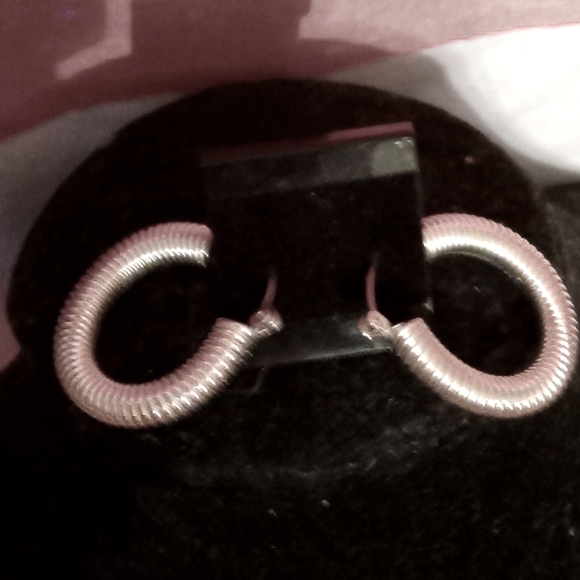 Hoop earrings - Picture 2 of 2